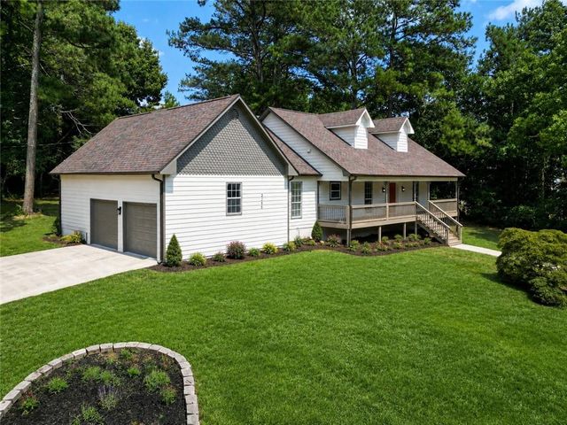 2125 Brandon Acres Drive, Buford, GA 30519