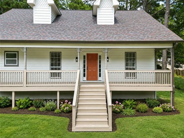 2125 Brandon Acres Drive, Buford, GA 30519
