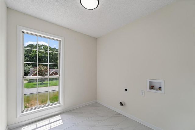2125 Brandon Acres Drive, Buford, GA 30519