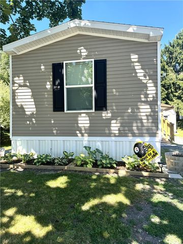 13 Holly Hill Dr, New Sewickley Twp, PA 15042