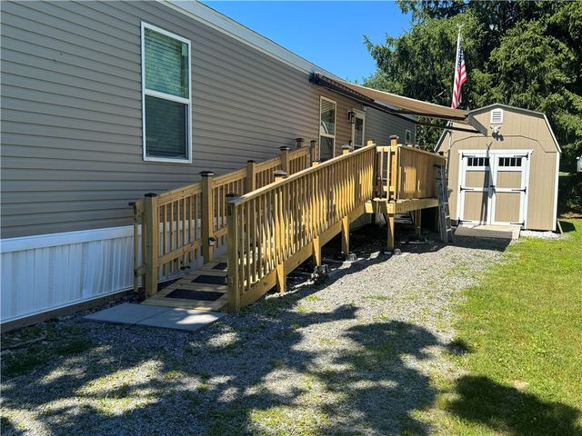 13 Holly Hill Dr, New Sewickley Twp, PA 15042