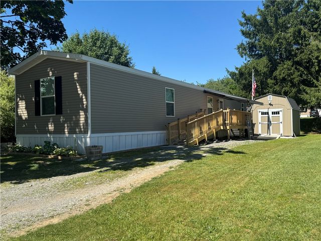 13 Holly Hill Dr, New Sewickley Twp, PA 15042