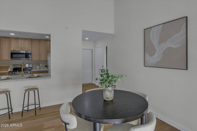 9814 N 5TH Street, Phoenix, AZ 85020