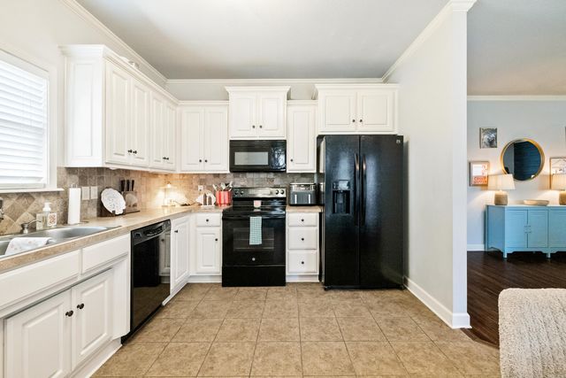 586 Crepe Myrtle, Cabot, AR 72023