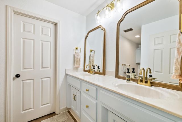 586 Crepe Myrtle, Cabot, AR 72023