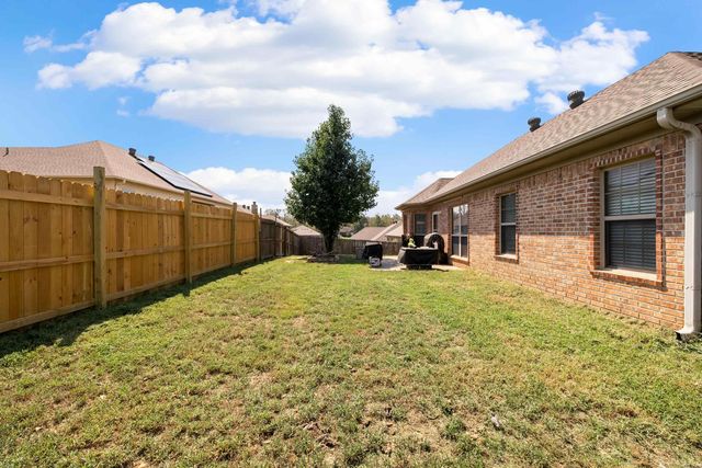 586 Crepe Myrtle, Cabot, AR 72023
