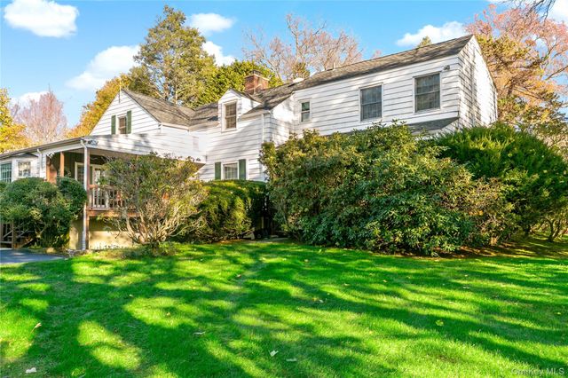 1050 Knollwood Road, White Plains, NY 10603