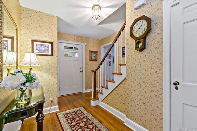 1050 Knollwood Road, White Plains, NY 10603