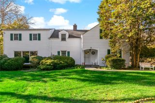 1050 Knollwood Road, White Plains, NY 10603