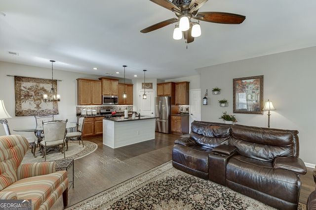 111 Gunier Circle, Dawsonville, GA 30534