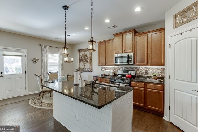 111 Gunier Circle, Dawsonville, GA 30534