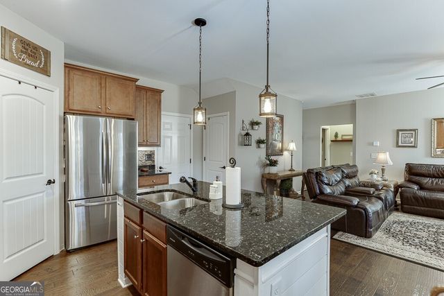 111 Gunier Circle, Dawsonville, GA 30534