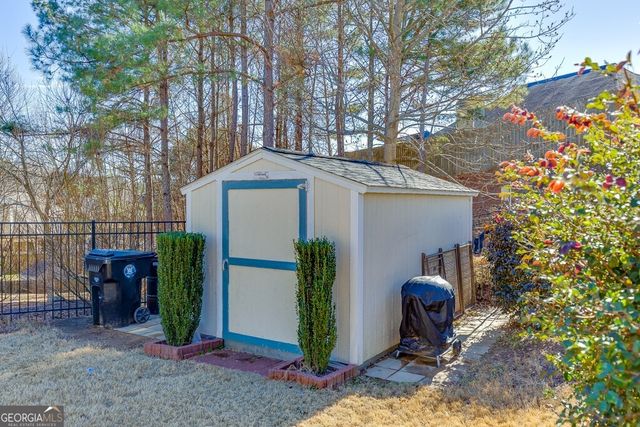 111 Gunier Circle, Dawsonville, GA 30534