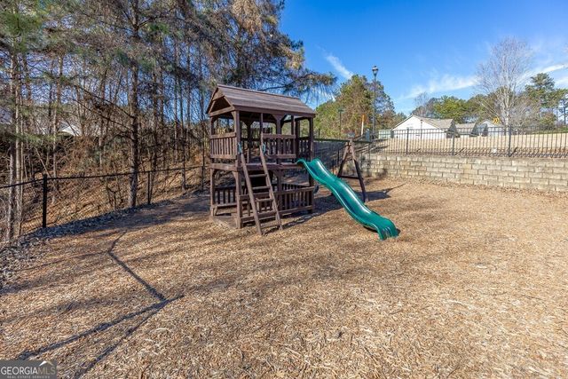 111 Gunier Circle, Dawsonville, GA 30534