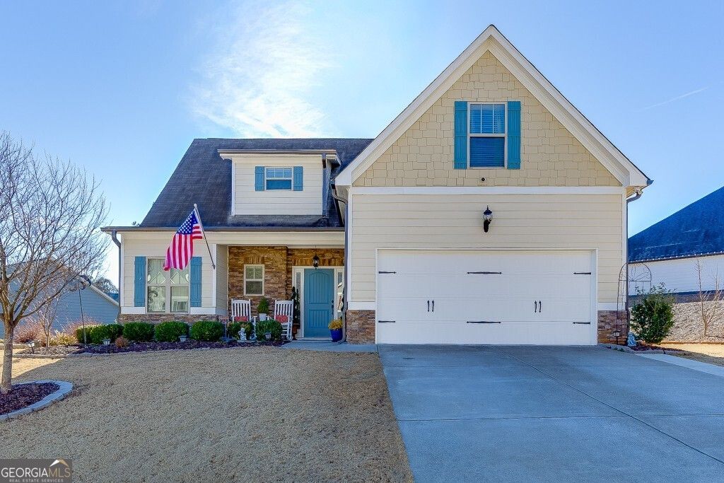 111 Gunier Circle, Dawsonville, GA 30534