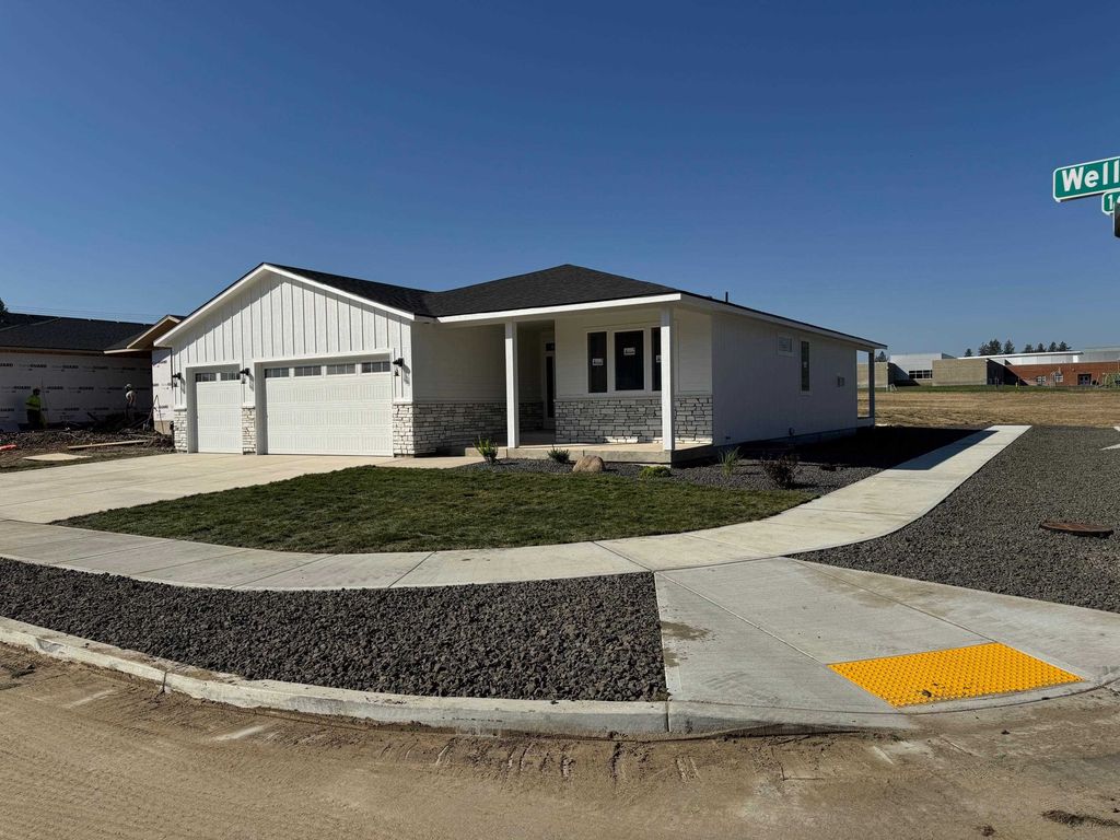 16785 N Wellington Rd, Colbert, WA 99005