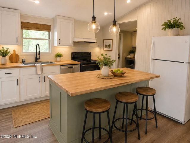 132 PALMETTO POINT Lane, San Mateo, FL 32187