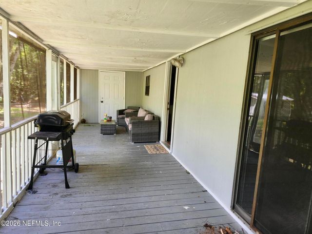 132 PALMETTO POINT Lane, San Mateo, FL 32187