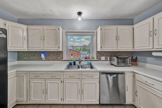 3402 Westmoreland DR, Roanoke, VA 24018