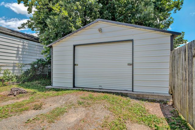 3402 Westmoreland DR, Roanoke, VA 24018