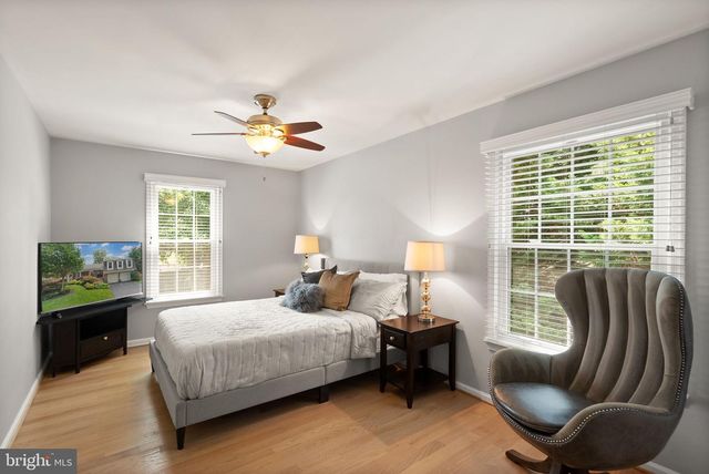 13459 STREAM VALLEY DR, Chantilly, VA 20151