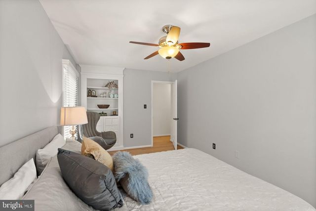 13459 STREAM VALLEY DR, Chantilly, VA 20151