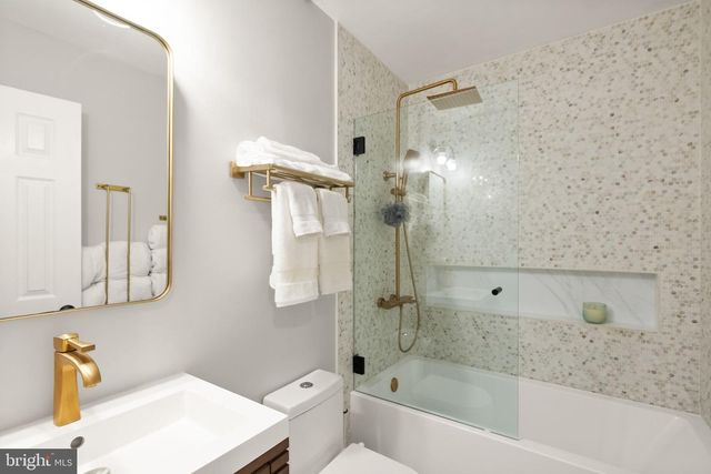 13459 STREAM VALLEY DR, Chantilly, VA 20151