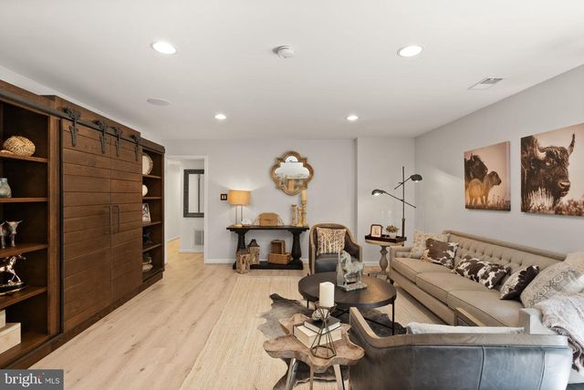 13459 STREAM VALLEY DR, Chantilly, VA 20151