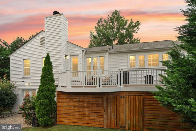 13459 STREAM VALLEY DR, Chantilly, VA 20151