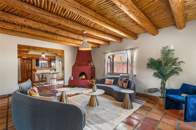 7523 Snow Blossom, Santa Fe, NM 87507
