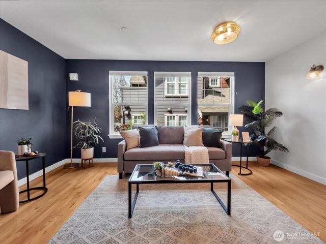 5430 California Avenue SW #3B, Seattle, WA 98136
