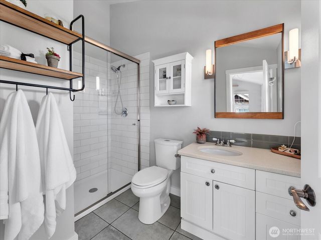 5430 California Avenue SW #3B, Seattle, WA 98136