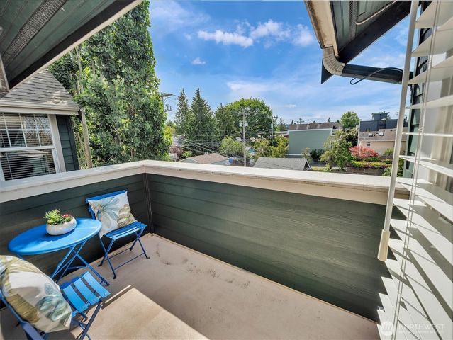 5430 California Avenue SW #3B, Seattle, WA 98136