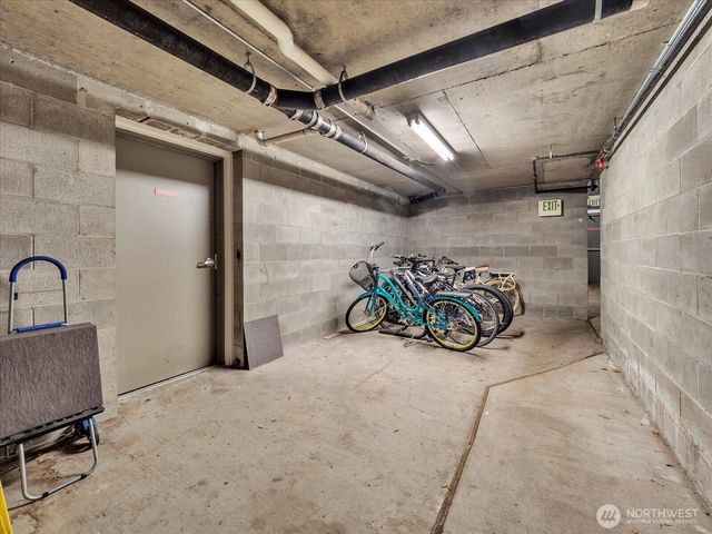 5430 California Avenue SW #3B, Seattle, WA 98136