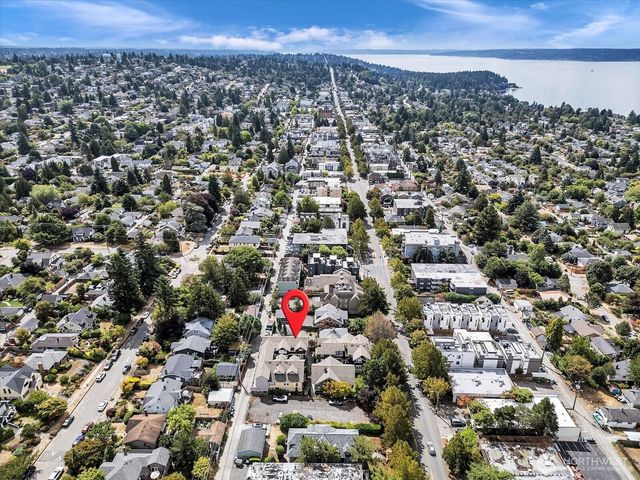 5430 California Avenue SW #3B, Seattle, WA 98136