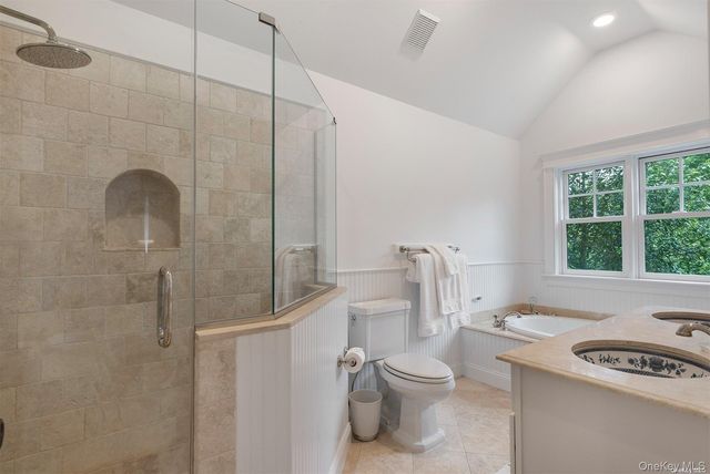 5 Anthony Lane, Quogue, NY 11959