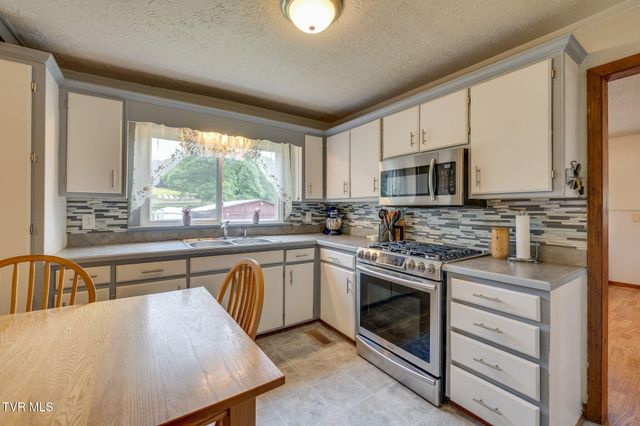 241 Donald Broyles Road, Chuckey, TN 37641