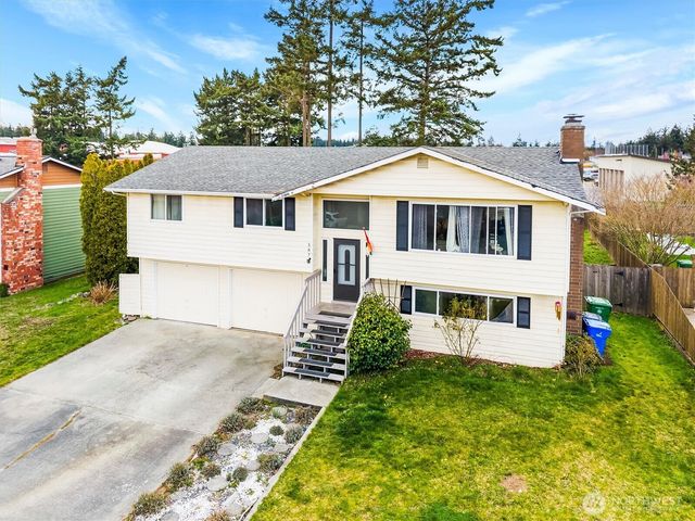 587 NW Fairhaven Drive, Oak Harbor, WA 98277