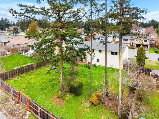 587 NW Fairhaven Drive, Oak Harbor, WA 98277