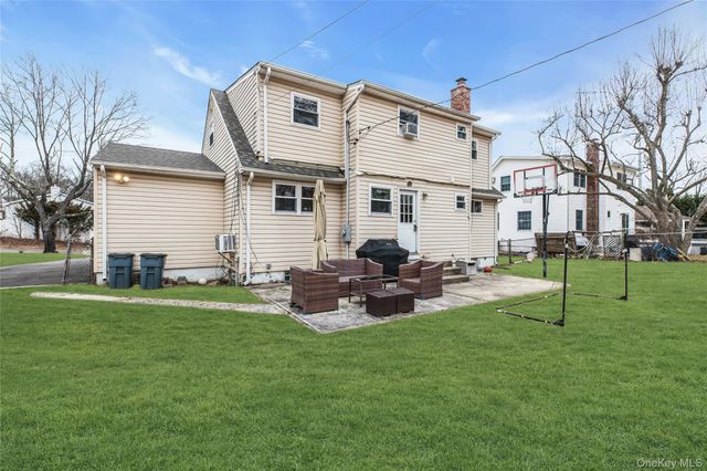 46 Falcon Drive, Hauppauge, NY 11788