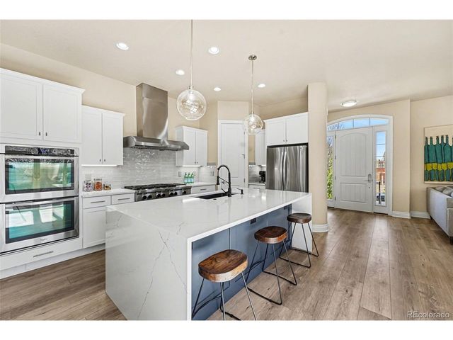 10197 Belvedere Ln, Lone Tree, CO 80124