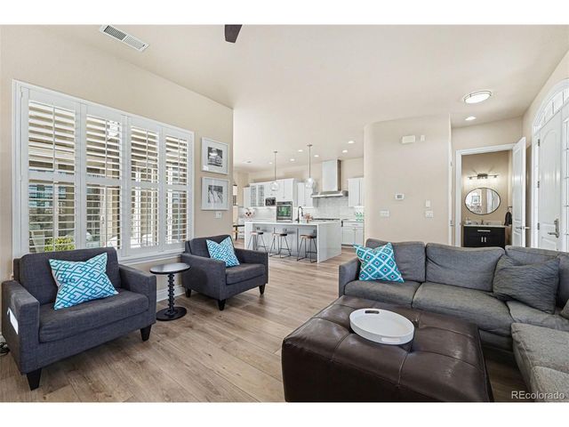 10197 Belvedere Ln, Lone Tree, CO 80124