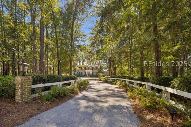 36 Belted Kingfisher Ln, Richmond Hill, GA 31324