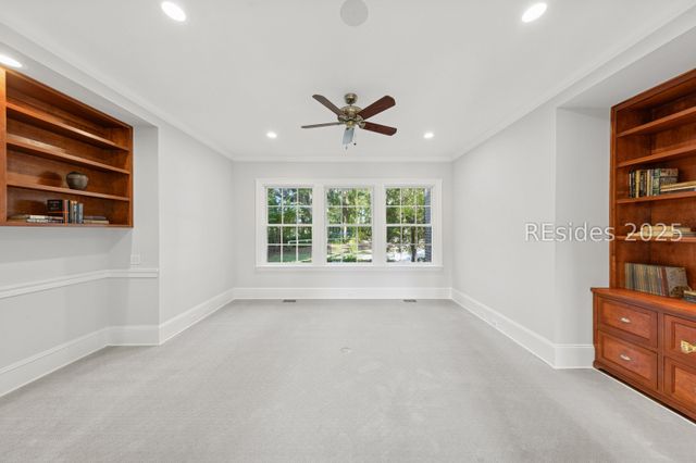 36 Belted Kingfisher Ln, Richmond Hill, GA 31324