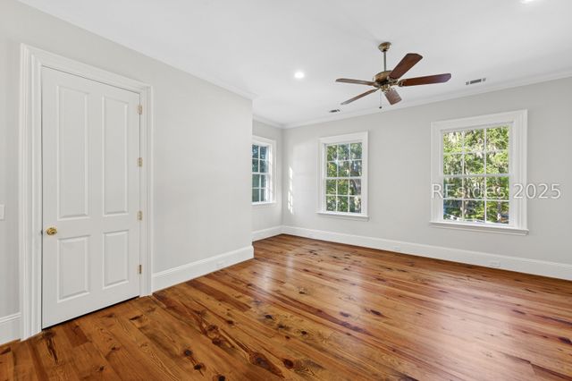 36 Belted Kingfisher Ln, Richmond Hill, GA 31324