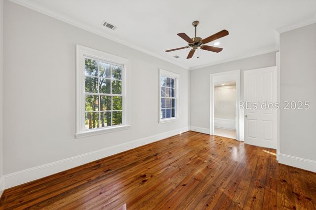 36 Belted Kingfisher Ln, Richmond Hill, GA 31324