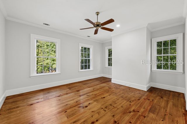 36 Belted Kingfisher Ln, Richmond Hill, GA 31324