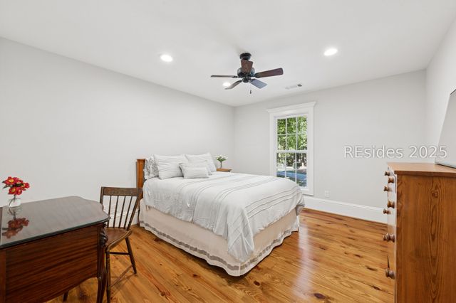 36 Belted Kingfisher Ln, Richmond Hill, GA 31324