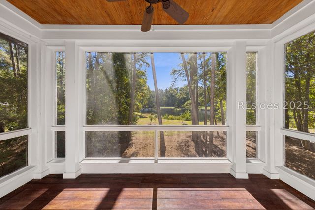 36 Belted Kingfisher Ln, Richmond Hill, GA 31324