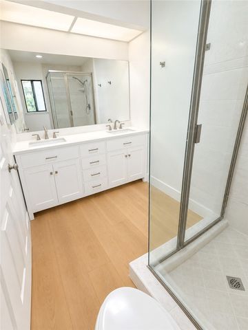 6691 Summerhill Court, Oak Park, CA 91377